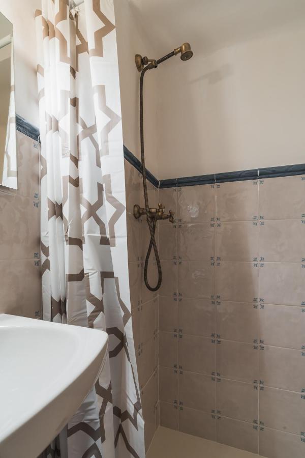 Tuguest Cobertizo Duplex Apartment Granada Ngoại thất bức ảnh