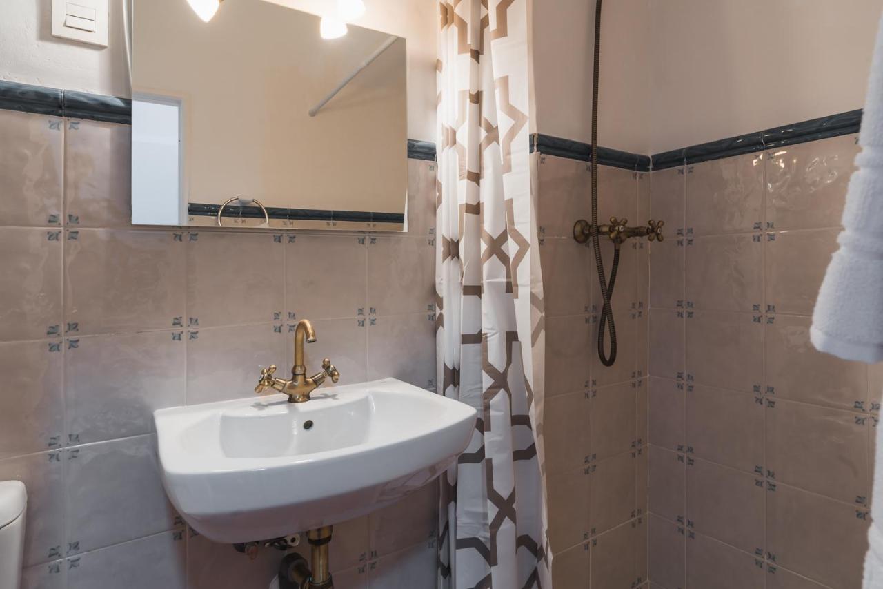 Tuguest Cobertizo Duplex Apartment Granada Ngoại thất bức ảnh