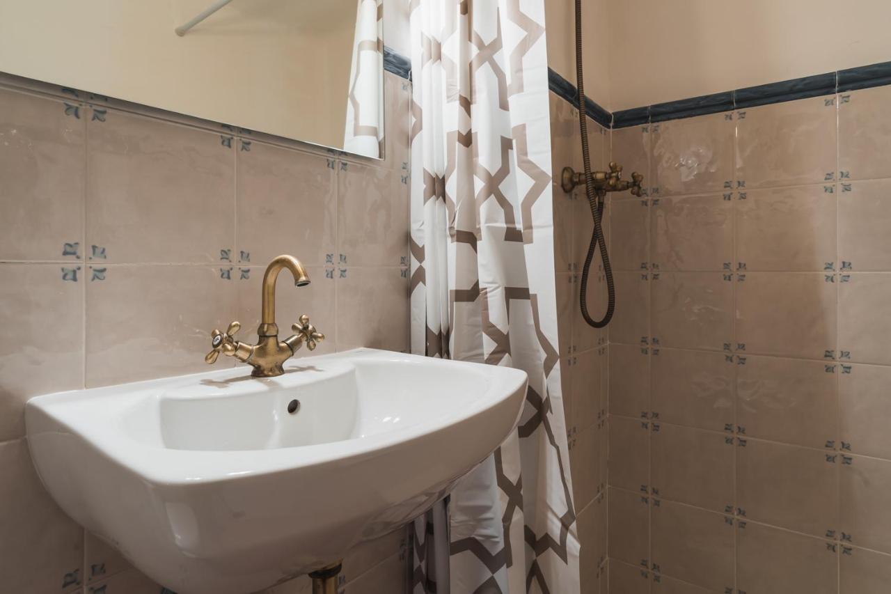 Tuguest Cobertizo Duplex Apartment Granada Ngoại thất bức ảnh